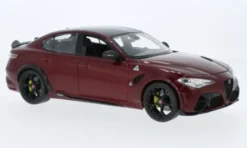Alfa Romeo Giulia GTA, dunkelrot, 2020, 1:18, Bburago