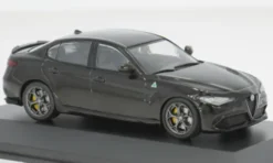 Alfa Romeo Giulia Quadrifoglio, schwarz, 1:43, Solido