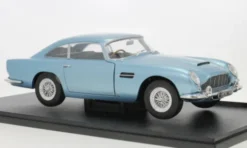 Aston Martin DB5, hellblau, 1:18, Solido