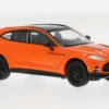 Aston Martin DBX 707, orange/schwarz, 1:64, Pop Race