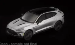 Aston Martin DBX 707, silber, 1:64, Pop Race