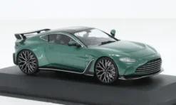Aston Martin Vantage V12, grün, 1:43, Solido