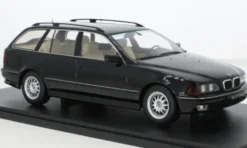 BMW 520i (E39) Touring, schwarz, 1997, 1:18, KK Scale