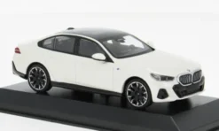 BMW i5, weiss, 2023, 1:43, Minichamps