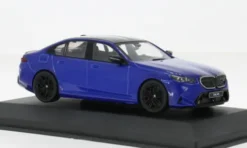 BMW M5 (G90), blau, 1:43, Solido