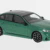 BMW M5 (G90), grün/schwarz, 2024, 1:64, Mini GT