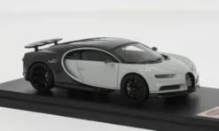 Bugatti Chiron Sport, grau/silber, 1:43, Look Smart