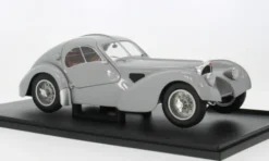 Bugatti Type 57 SC Atlantic, silber, 1937, 1:18, Solido