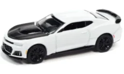 Chevrolet Camaro ZL1, weiss/schwarz, 2019, 1:64, Auto World