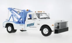 Chevrolet C-30 Dually Wrecker, weiss, 1969, Roscoe Tow Service, 1:18, Greenlight