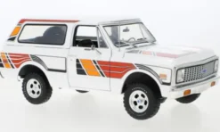 Chevrolet K5 Blazer Feather Edition, weiss/Dekor, 1972, 1:18, ACME