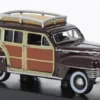 Chrysler Town & Country Woody Wagon, dunkelrot/Holzoptik, 1942, 1:87, Oxford