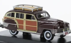 Chrysler Town & Country Woody Wagon, dunkelrot/Holzoptik, 1942, 1:87, Oxford