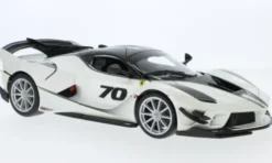 Ferrari FXX-K Evo, weiss/grau, 2018, 1:18, Bburago