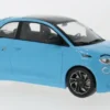 Fiat 500e Abarth, hellblau, 2024, 1:18, MCG