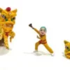 Figuren Lions Dance, rot, 1:64, American Diorama