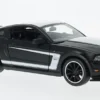 Ford Mustang Boss 302, schwarz/weiss, 1:24, Maisto