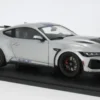 Ford Shelby Mustang Super Snake, hellgrau/blau, 1:18, Solido
