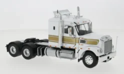 Freightliner Coronado, weiss/gold, 2012, 1:43, IXO