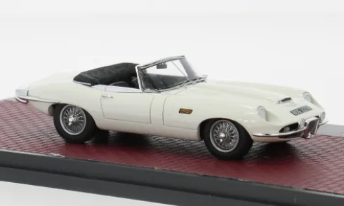Jaguar E-Type, weiss, 1964, 1:43, Matrix