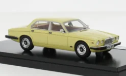 Jaguar XJ6 Series III 4.2, beige, 1979, 1:43, Matrix