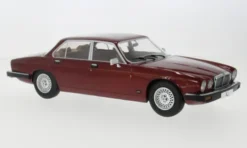 Jaguar XJ Series III, dunkelrot, 1979, 1:18, MCG