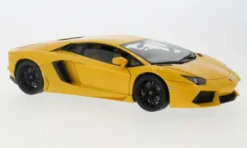 Lamborghini Aventador LP 700-4, gelb, 2011, 1:18, Welly