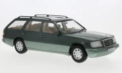 Mercedes E-Klasse T-Modell (S124), grün, 1995, 1:18, Triple 9 Collection