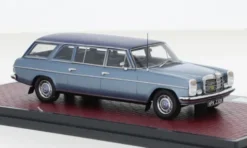 Mercedes 230/8 (V114) LWB Crayford Estate, hellblau/blau, 1971, 1:43, Matrix