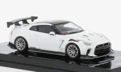 Nissan GT-R (R35), weiss, 2021, 1:64, INNO64