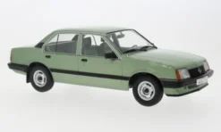 Opel Ascona C, grün, 1981, 1:18, MCG