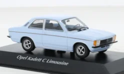 Opel Kadett C Berlina, hellblau, 1978, 1:43, Maxichamps