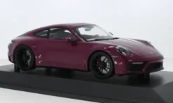 Porsche 911 (992) Carrera 4 GTS, violett, 2020, 1:18, Minichamps
