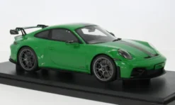 Porsche 911 (992.2) GT3, grün/schwarz, 2025, 1:18, GT Spirit
