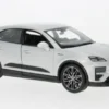 Porsche Macan Turbo, silber, 2024, 1:24, Bburago