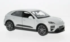 Porsche Macan Turbo, silber, 2024, 1:24, Bburago