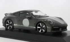Porsche 911 (992) Sport Classic, grau, 2022, 1:18, Minichamps