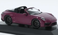 Porsche 911 (992) Targa 4 GTS, violett, 2021, 1:43, Minichamps