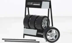 - Räderset: OZ Crono, silber, 1:18, IXO