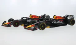 Red Bull 2er Set: RB19, Formel 1, GP Qatar, 2023, Oracle Red Bull Racing, Red Bull, #1, M.Verstappen, 1:18, Minichamps
