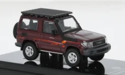Toyota Land Cruiser LC71, dunkelrot/Dekor, 2014, 1:64, Para64