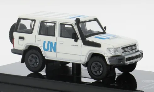 Toyota Land Cruiser LC76, weiss, 2014, UN, 1:64, Para64