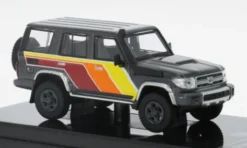 Toyota Land Cruiser 76, schwarz/Dekor, 2014, 1:64, Para64