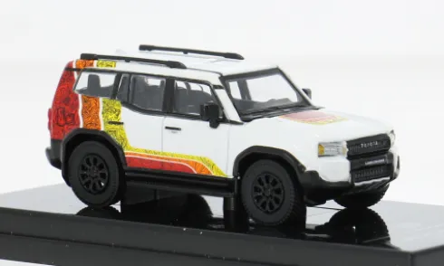 Toyota Land Cruiser 250, weiss/Dekor, 2025, 1:64, Para64