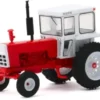 Traktor mit geschlossener Kabine, rot/weiss, 1973, 1:64, Greenlight