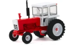 Traktor mit geschlossener Kabine, rot/weiss, 1973, 1:64, Greenlight