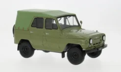 UAZ 469, grün, 1975, 1:24, WhiteBox