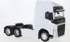 Volvo FH (6x4), weiss, 1:32, Welly