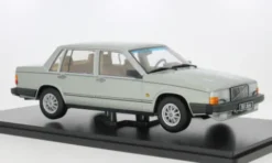 Volvo 760, hellgrün, 1995, 1:18, Triple 9 Collection