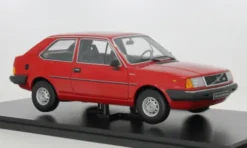 Volvo 343, rot, 1982, 1:18, Triple 9 Collection